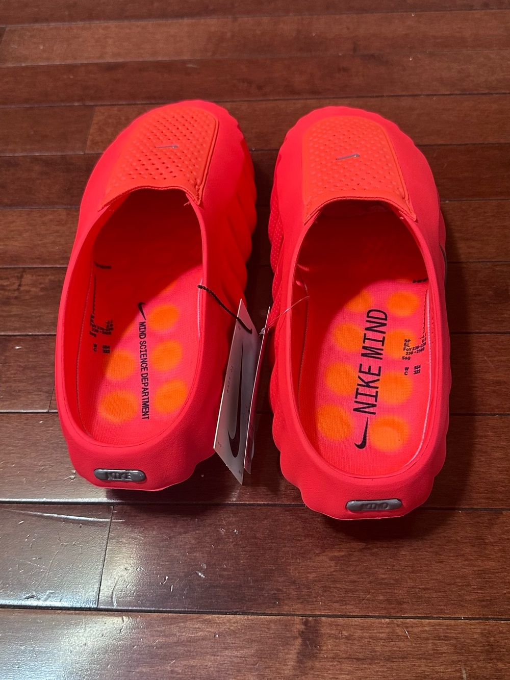 Nike Mind Red Slip-On Foam Clogs - Picture 2 of 5